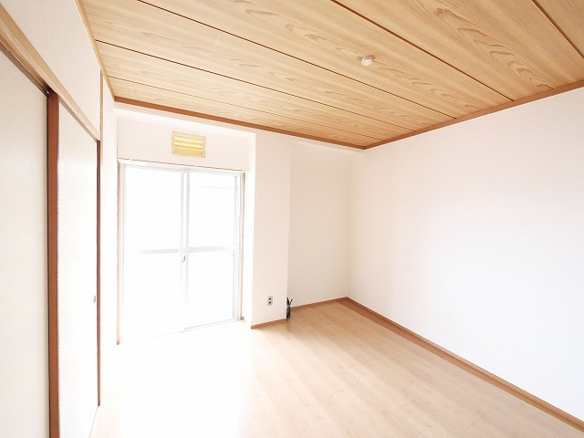 コーワマンションの洋室|スタンダードな洋室です