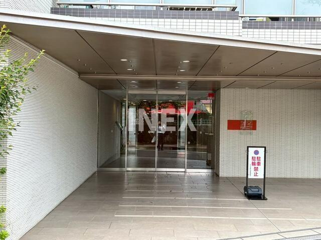 横浜市南区南太田１丁目の賃貸マンションのエントランス