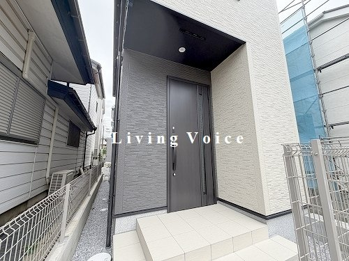 【仲介手数料０円】綾瀬市早川第1期　新築一戸建て　全2棟の玄関|2号棟　綾瀬市早川第1期　新築一戸建て　全2棟