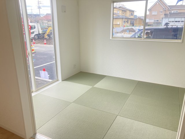クレイドルガーデン前橋市稲荷新田町第３　２号棟の和室|１階和室です。６帖あるので客間としてもご利用頂けます