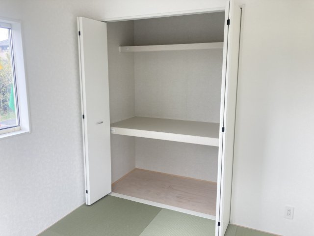 クレイドルガーデン前橋市稲荷新田町第３　２号棟の収納|和室にも収納スペースがあります！