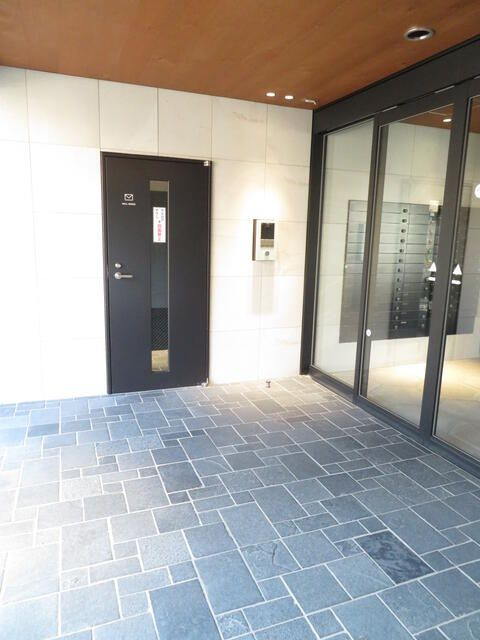 ドゥーエ南長崎のエントランス
