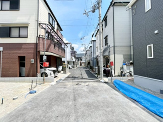【前面道路含む現地写真】 | 高槻市唐崎中1丁目　新築戸建