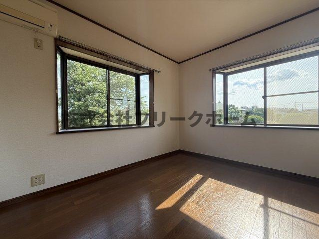 小金井市梶野町２丁目のアパートの寝室
