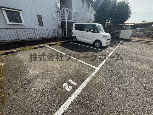 小金井市梶野町２丁目のアパートの駐車場