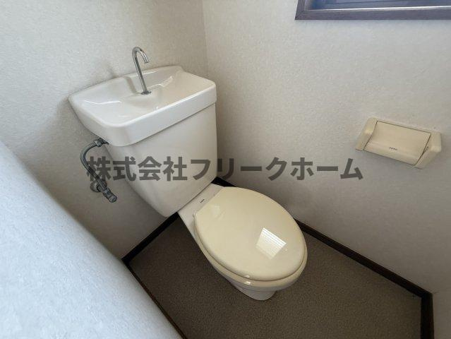 小金井市梶野町２丁目のアパートのトイレ