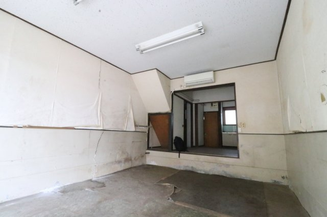 深田店舗の内装