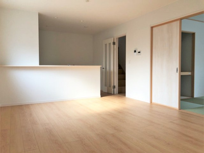 【居間・リビング】 | 【20万円ｷｬｯｼｭﾊﾞｯｸ対象物件】リナージュネクスジー香芝市上中1期 全3棟 1号棟 | 施工例写真