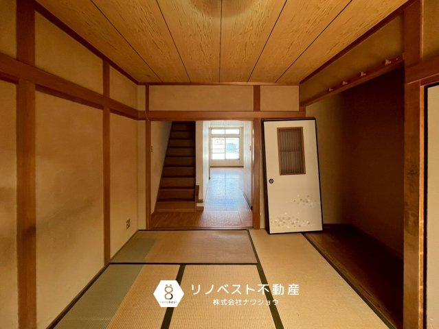 東大阪市横沼町2丁目の和室|3階への行き来がしやすい間取りです◎
広い板間も特徴的◎