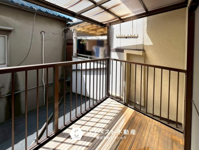 東大阪市横沼町2丁目のバルコニー|【リノベスト不動産】テナント（事業用）物件のご紹介も可能です。事務所移転・新規開業等お気軽にご相談ください♪