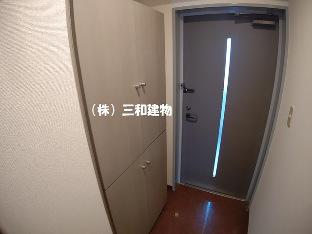 プラザ・サン・タナカ５号館の玄関|同物件（別室）参考写真になります