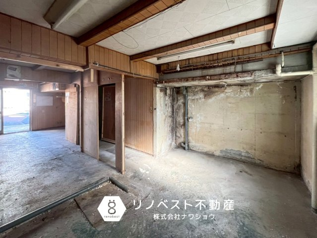 東大阪市近江堂1丁目店舗付住宅の内装|約38㎡の1階店舗部分。内装自由。