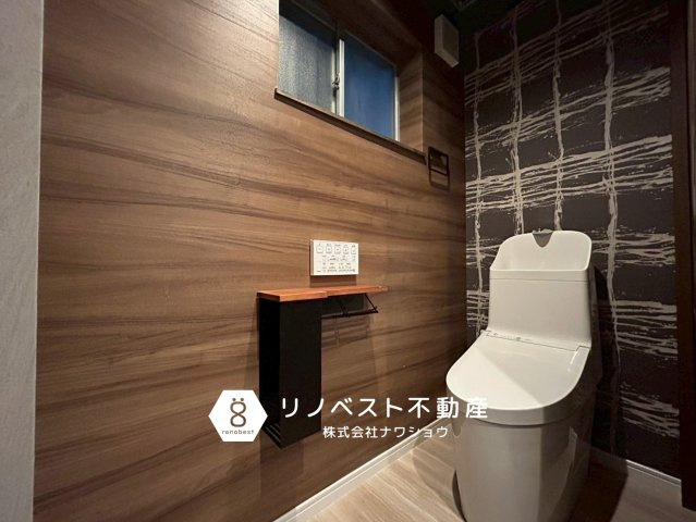 東大阪市本庄１丁目のトイレ|小窓付きで換気もバッチリ◎
トイレは２ヶ所ございます。