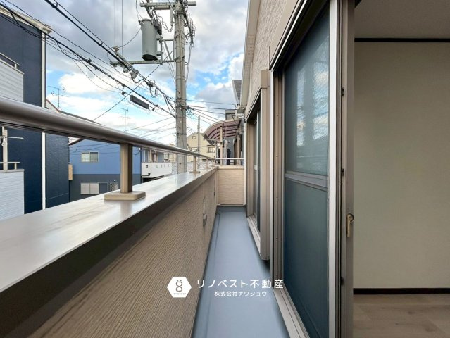 東大阪市古箕輪1丁目のバルコニー|2面バルコニー付きでお洗濯物をたくさん干せます♪