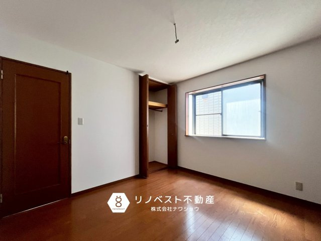 東大阪市俊徳町5丁目の洋室|約6.8帖の洋室。
クローゼット完備。寝室や書斎などにおすすめ◎