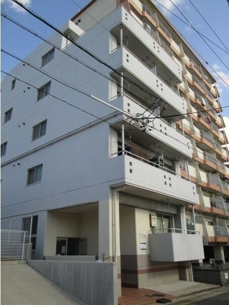 メゾン引山の外観