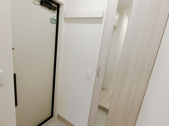 【玄関】Ｄ－ＲＯＯＭ六十人町B棟