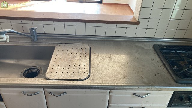 越谷市下間久里　中古一戸建てのキッチン