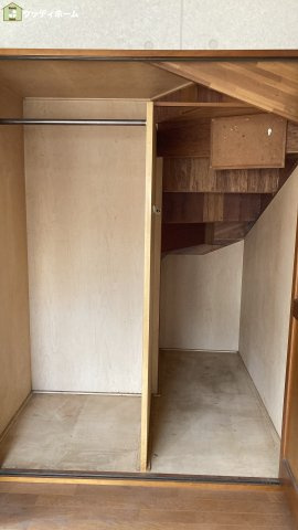 越谷市下間久里　中古一戸建ての内装