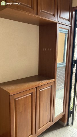 越谷市下間久里　中古一戸建ての玄関