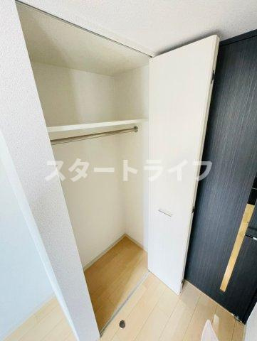 大阪市淀川区東三国４丁目の賃貸マンションの収納