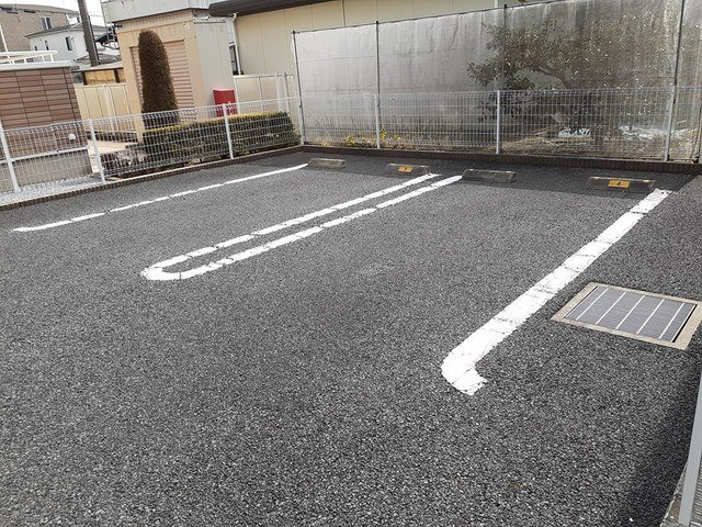 エテルノ・ソーレの駐車場