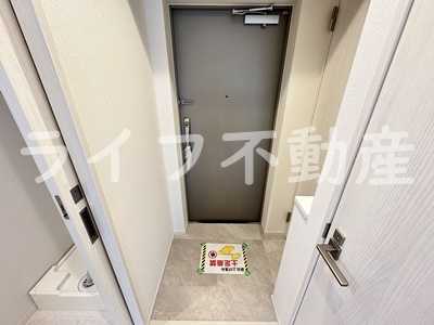 スプランディッド玉造の玄関