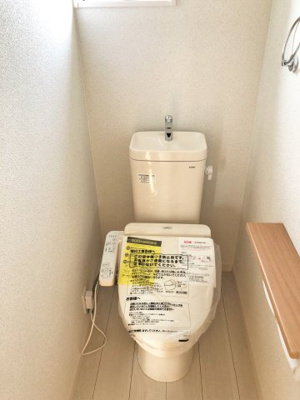 【トイレ】 | 【20万円ｷｬｯｼｭﾊﾞｯｸ対象物件】リナージュネクスジー香芝市上中1期 全3棟 3号棟 | 施工例写真