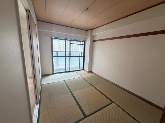 EST-AYの和室