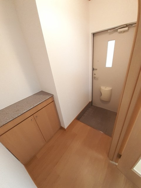 トレステージ華の玄関