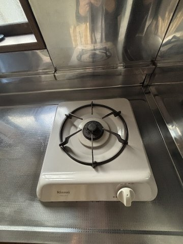 キッチンには１口のガスコンロ付きです♪