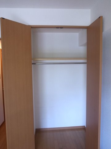 エミリエ博多の収納