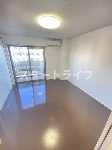 大阪市淀川区木川東４丁目の賃貸マンションの居間・リビング