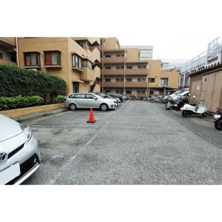【駐車場】