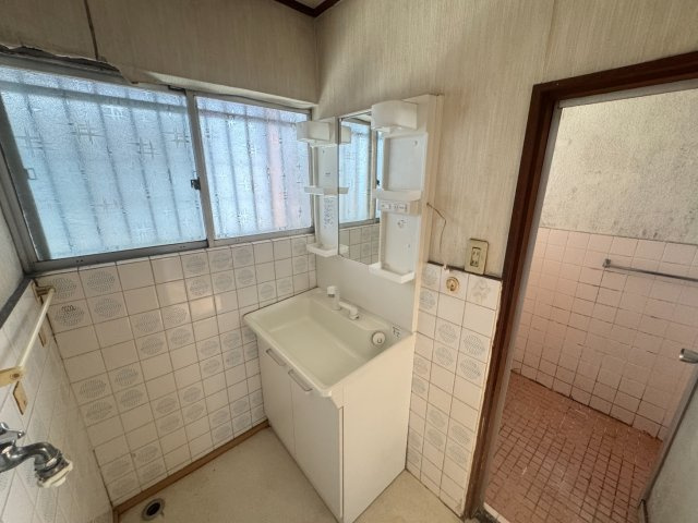 堺市西区山田1-1196−４の独立洗面台