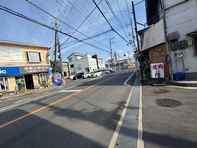 堺市西区山田1-1196−４の前面道路含む現地写真