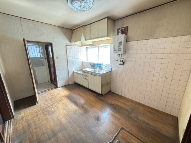 堺市西区山田1-1196−４のキッチン