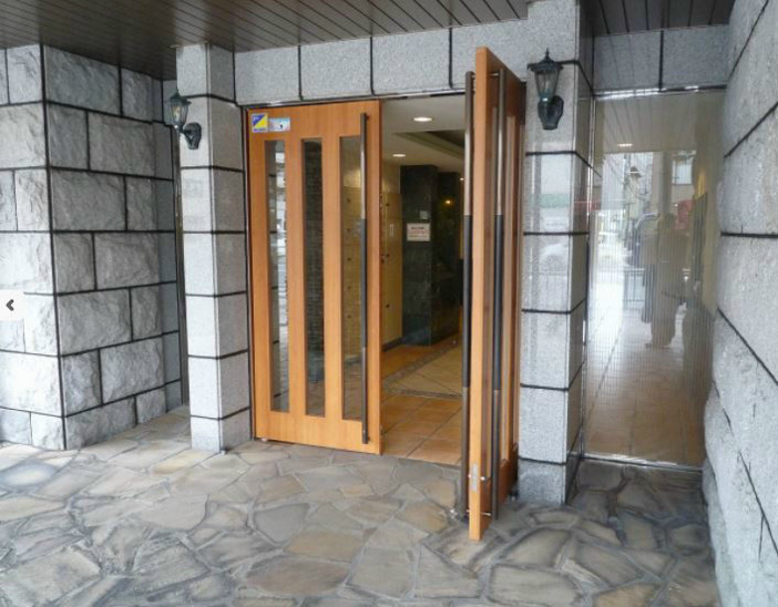 【エントランス】グランド･ガーラ横浜伊勢佐木町 