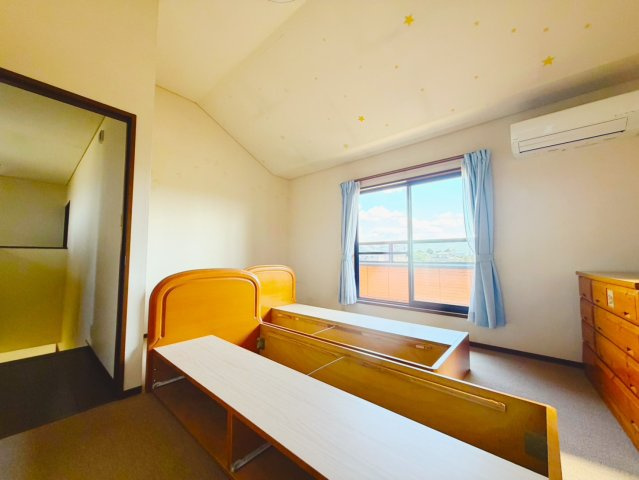 敷地180坪超！ミサワの中古住宅♪の寝室