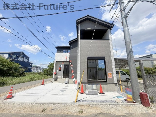 三郷市新和3丁目　新築戸建の外観|角地に位置する開放的な立地です