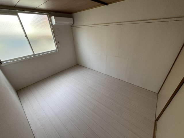 メゾン春日部の洋室|使い勝手のいい洋室です
