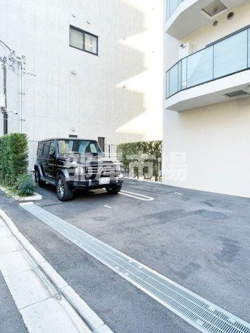 リビオレゾン上野入谷ザ・テラスの駐車場