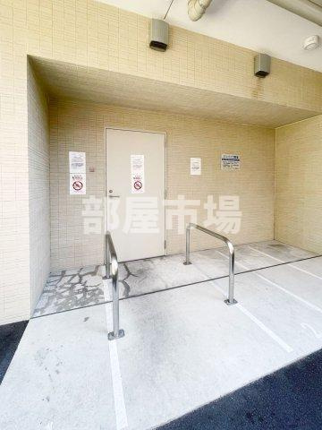 リビオレゾン上野入谷ザ・テラスのその他共用部分|バイク置場
