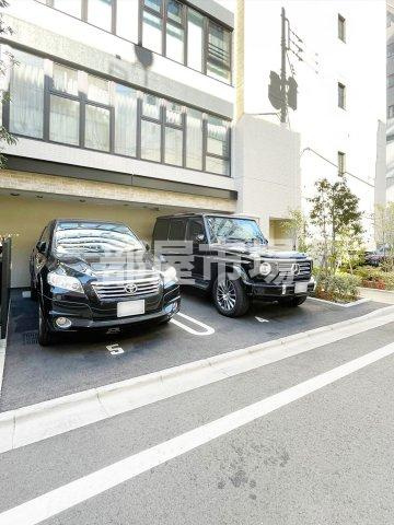 リビオレゾン上野入谷ザ・テラスの駐車場