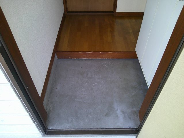栄マンション№2の玄関