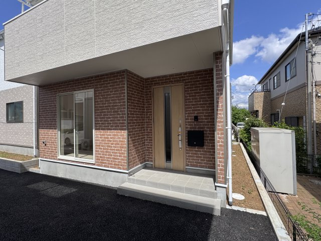 柏市南高柳新築戸建【高柳小学校：10分】のエントランス|エントランス・玄関ポーチ