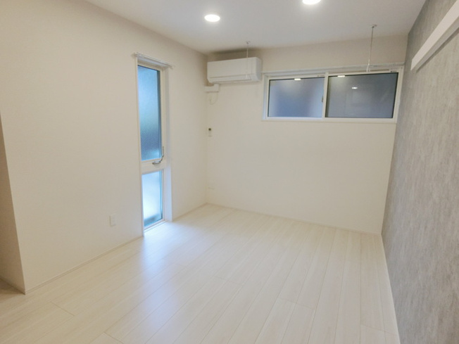 【寝室】Ｄ－ＲＯＯＭ八軒小路