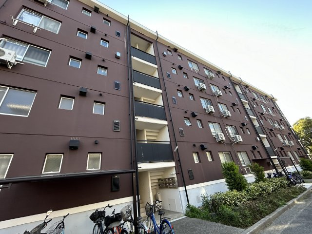 高津橋農住団地D棟