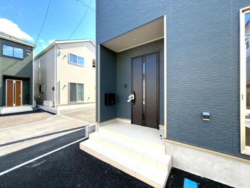 新築戸建て　函南町仁田第１２　全５棟　４号棟のエントランス