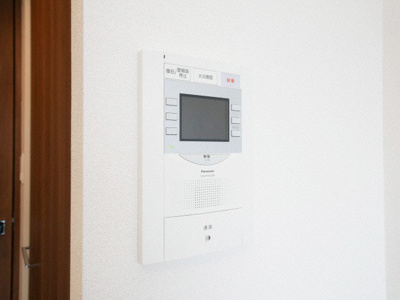 【セキュリティ】 | スプランディッド難波WEST | モニター付きインターホンです